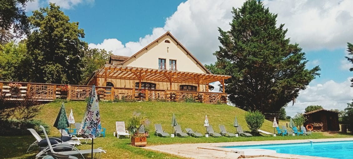 HÔTEL-RESTAURANT LE CHALET MONTEGUT