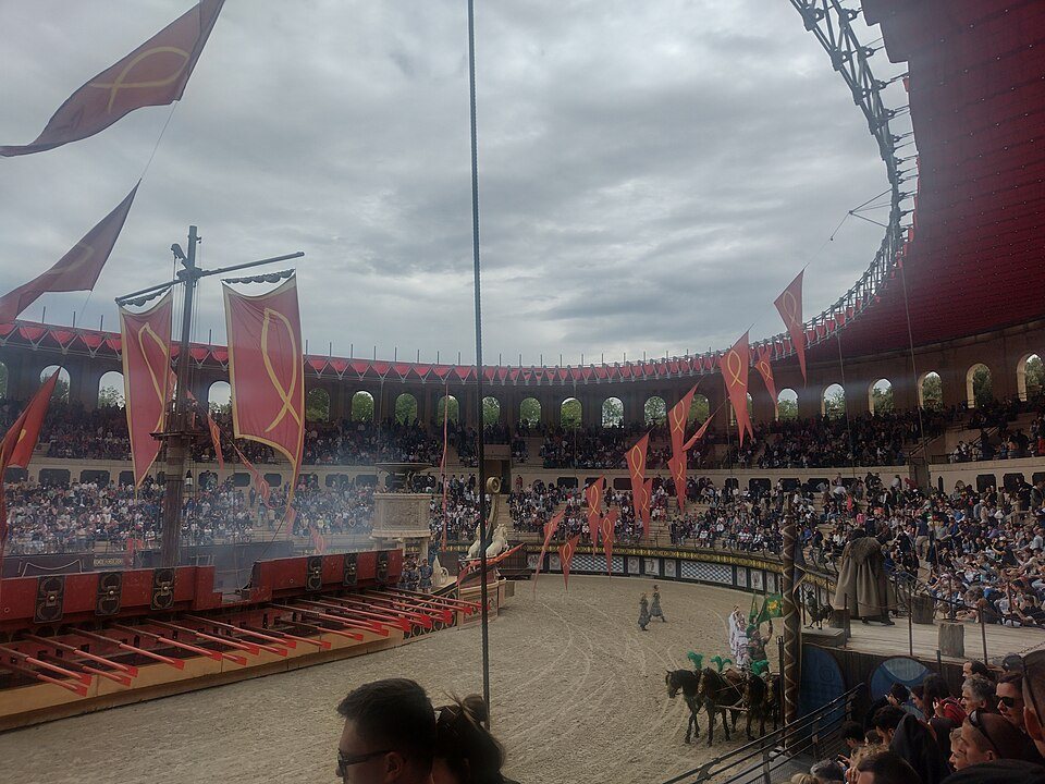 Eine Vorstellung in der Arena Grand Carré des Puy du Fou