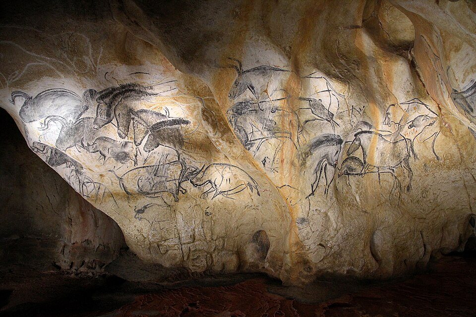 Caballos pintados en la pared de la Grotte Chauvet 2 – Caverne du Pont d'Arc