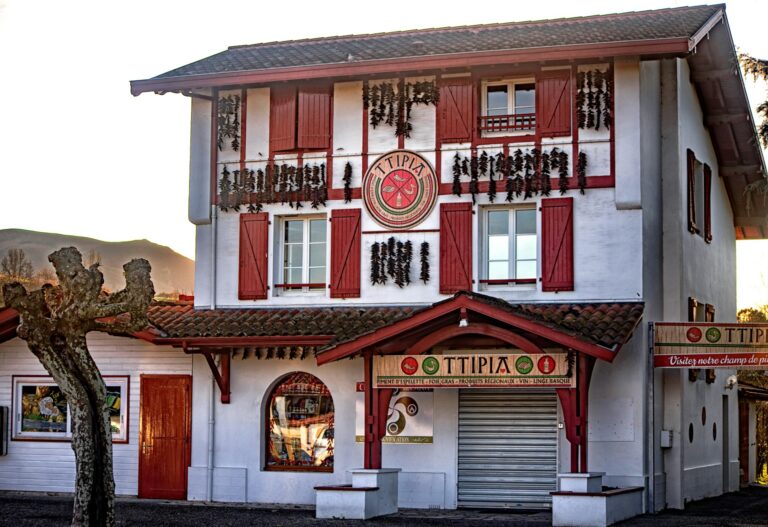 Jour B - Espelette, Cambo-les-Bains, le chocolatier