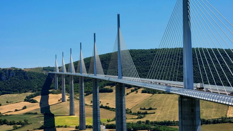 Tag B - Millau & Besuch der Roquefort-Keller