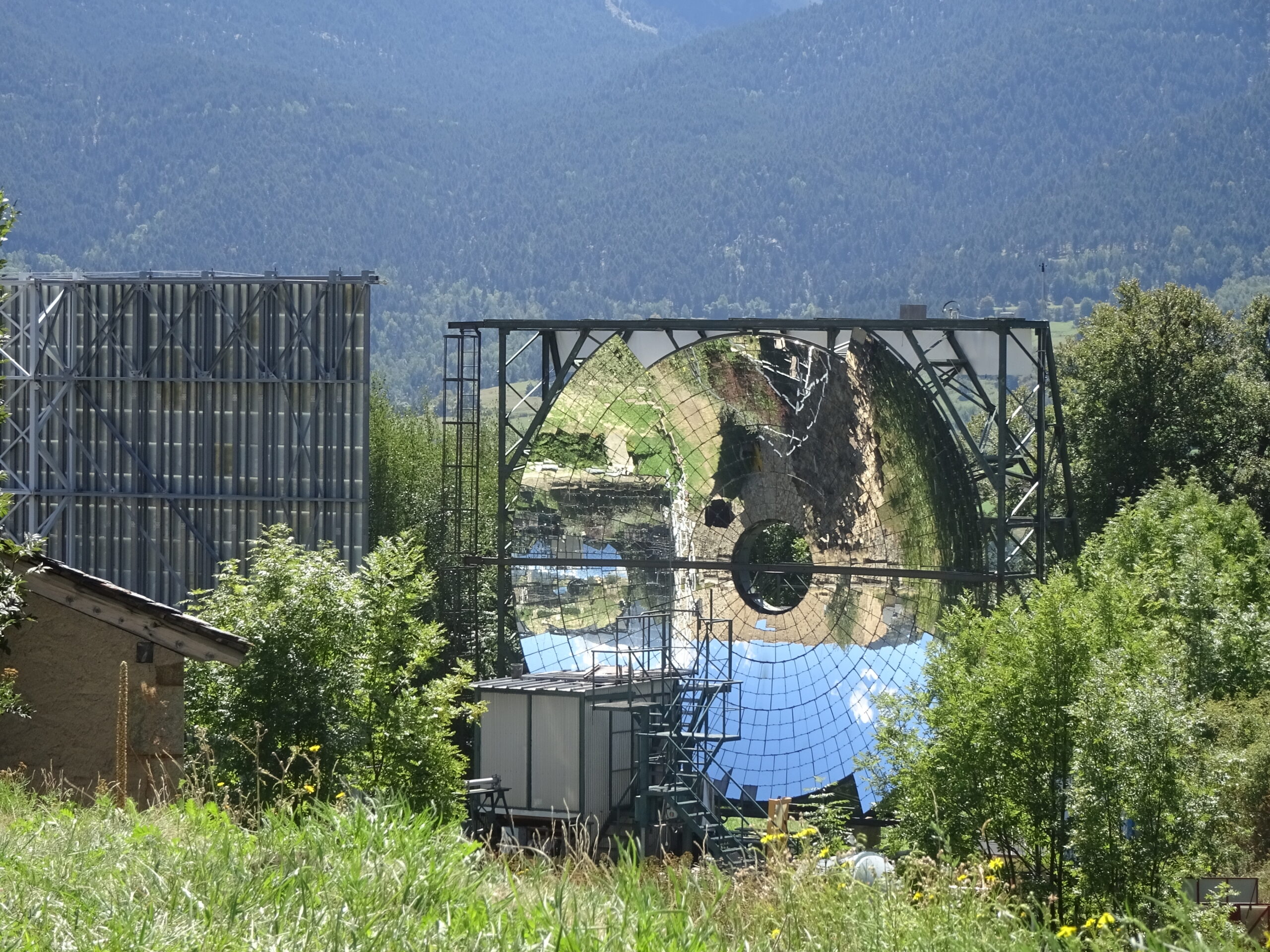 Mont-Louis solar furnace, a scientific site in the Pyrénées-Orientales — photo: Celeda, CC BY-SA 4.0